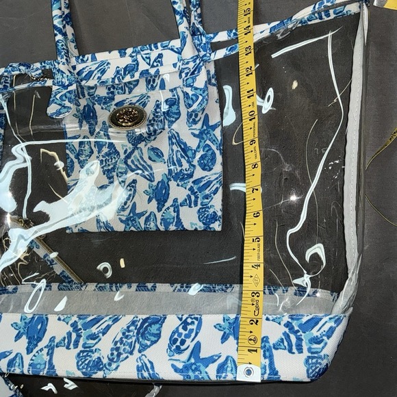 Lilly Pulitzer GWP SHELL COLLECTOR Clear Resort White Tote, Blanket Pillow NEW - Picture 8 of 11